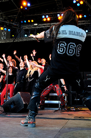 2008-06-06 - Team Cans från Sweden Rock Festival, Sölvesborg