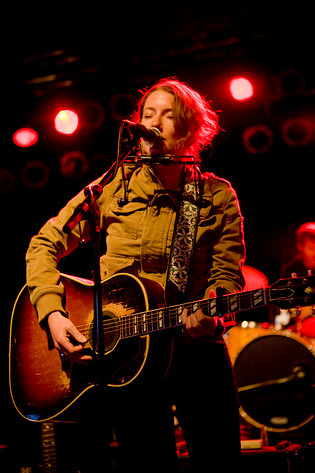 2008-06-12 - Kathleen Edwards från Hultsfredsfestivalen, Hultsfred