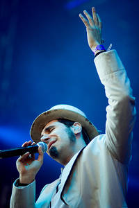 2008-06-12 - Serj Tankian från Hultsfredsfestivalen, Hultsfred