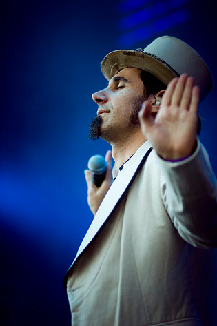2008-06-12 - Serj Tankian från Hultsfredsfestivalen, Hultsfred