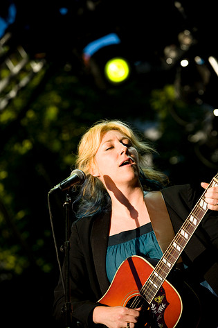 2008-06-26 - Martha Wainwright från Peace & Love, Borlänge