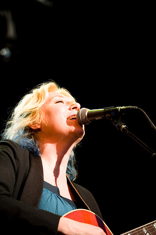 2008-06-26 - Martha Wainwright från Peace & Love, Borlänge