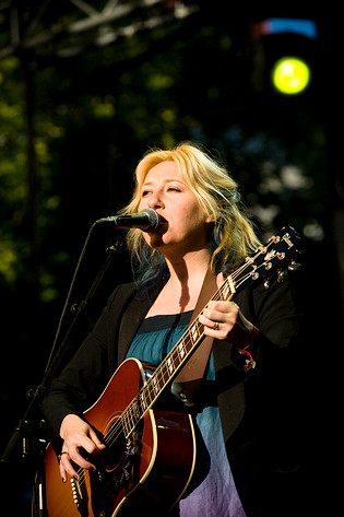 2008-06-26 - Martha Wainwright från Peace & Love, Borlänge