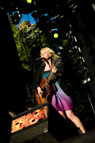 2008-06-26 - Martha Wainwright från Peace & Love, Borlänge
