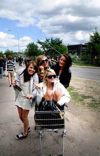 2008-06-26 - Områdesbilder från Peace & Love, Borlänge