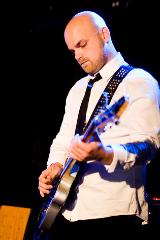 2008-06-27 - Jonatan Lundberg & The Roses från Peace & Love, Borlänge