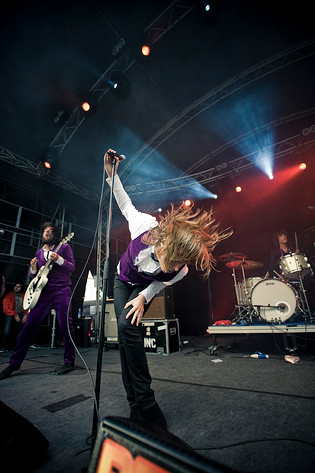 2008-06-28 - The (International) Noise Conspiracy från Peace & Love, Borlänge