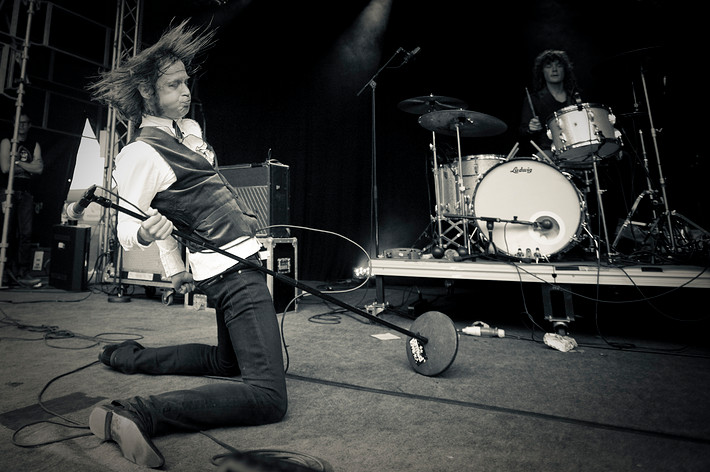 2008-06-28 - The (International) Noise Conspiracy från Peace & Love, Borlänge