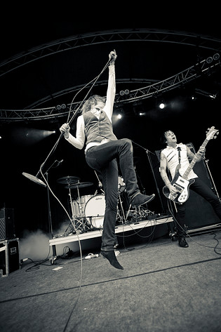 2008-06-28 - The (International) Noise Conspiracy från Peace & Love, Borlänge