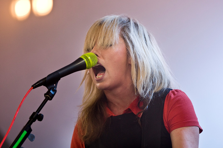 2008-07-05 - The Ting Tings från Roskildefestivalen, Roskilde