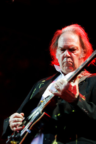 2008-07-05 - Neil Young från Roskildefestivalen, Roskilde