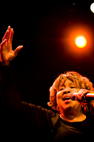 2008-07-30 - Mavis Staples från Trädgår'n, Göteborg