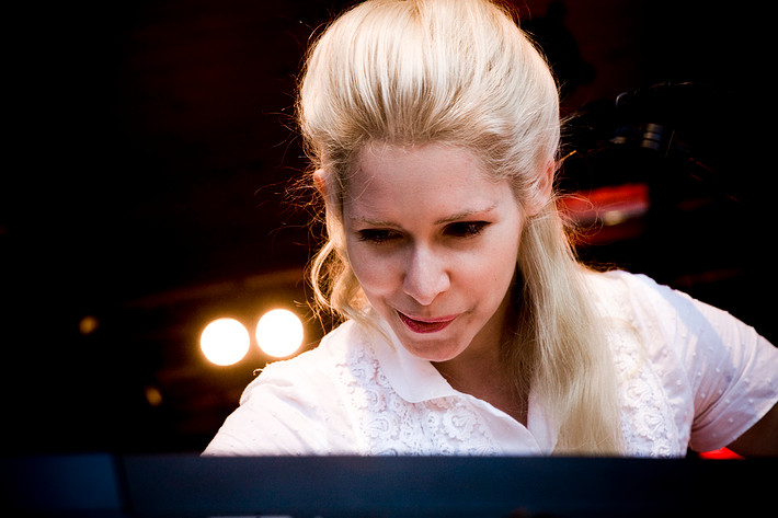 2008-07-31 - Nellie McKay från Emmabodafestivalen, Emmaboda