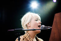 2008-08-09 - Frida Hyvönen från Way Out West, Göteborg