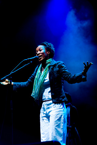 2008-08-15 - Rokia Traoré från Kulturfestivalen, Stockholm