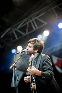 2008-08-29 - Shout Out Louds från Popaganda, Stockholm