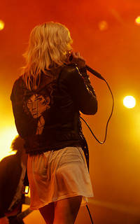 2007-07-06 - The Sounds från Roskildefestivalen, Roskilde