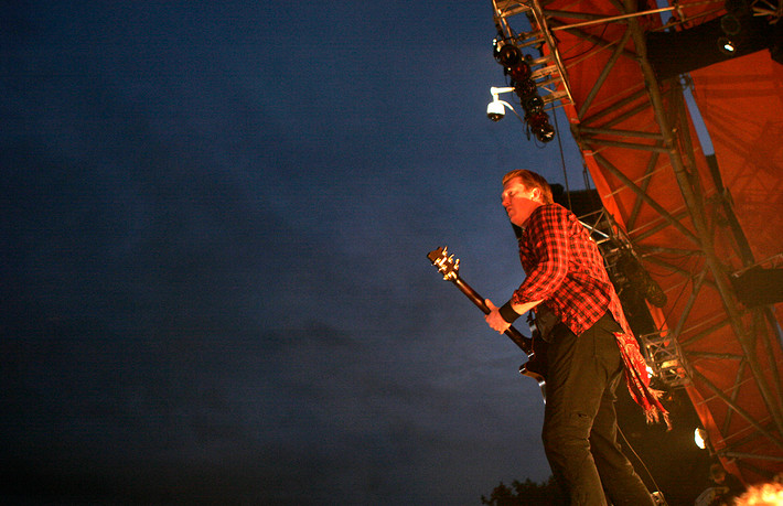 2007-07-06 - Queens Of The Stone Age från Roskildefestivalen, Roskilde