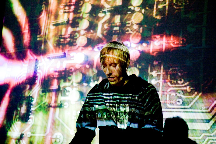 2008-11-28 - Andreas Tilliander från Digital Tone Festival, Umeå
