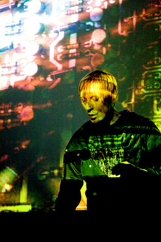 2008-11-28 - Andreas Tilliander från Digital Tone Festival, Umeå