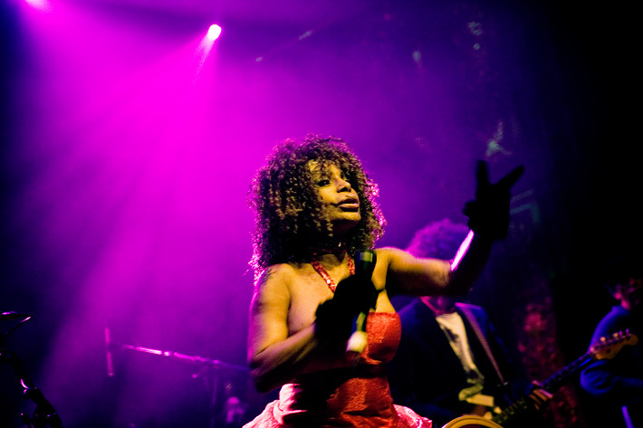 2008-11-29 - Elza Soares från Berns, Stockholm