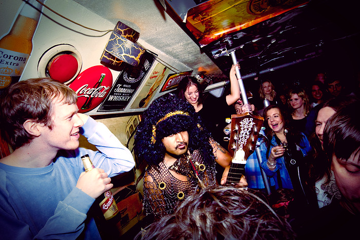 2009-01-17 - The King Khan & BBQ Show från Bröderna Olssons, Stockholm