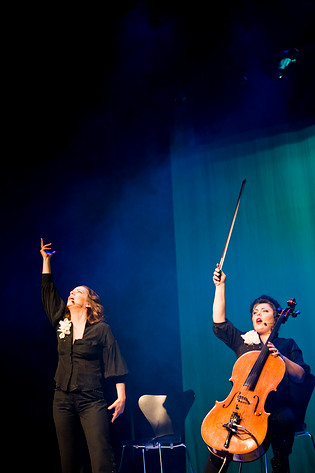 2009-01-30 - Lise & Gertrud från Södra Teatern, Stockholm