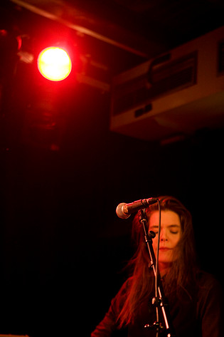 2009-02-20 - Frida Selander från Guitars, Umeå