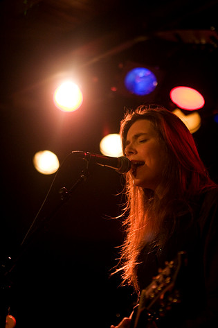 2009-02-20 - Frida Selander från Guitars, Umeå
