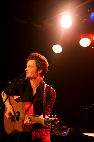 2009-02-20 - The Tallest Man On Earth från Guitars, Umeå