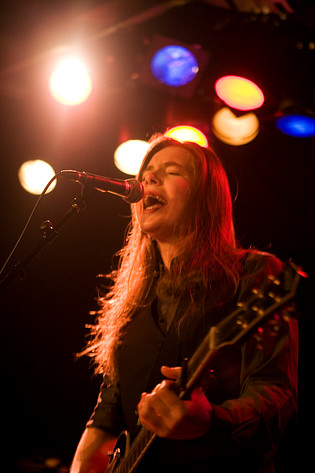 2009-02-20 - Frida Selander från Guitars, Umeå