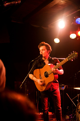 2009-02-20 - The Tallest Man On Earth från Guitars, Umeå