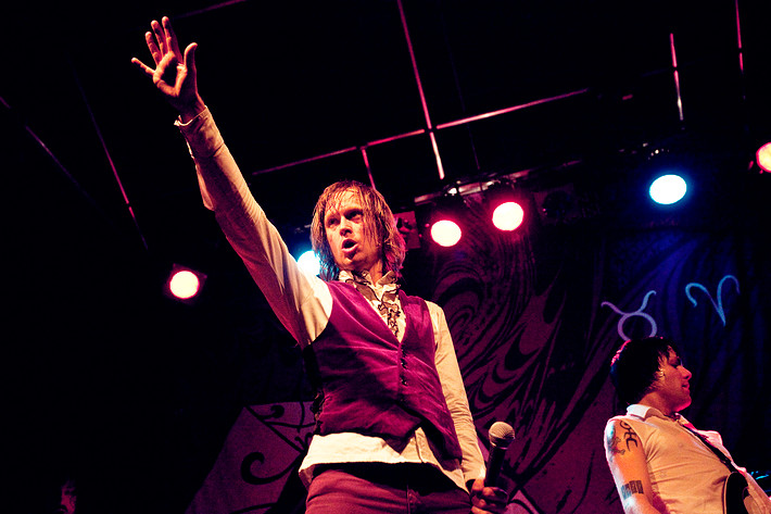 2009-02-26 - The (International) Noise Conspiracy från Mejeriet, Lund