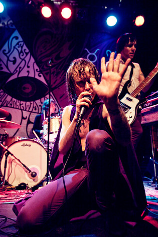 2009-02-26 - The (International) Noise Conspiracy från Mejeriet, Lund