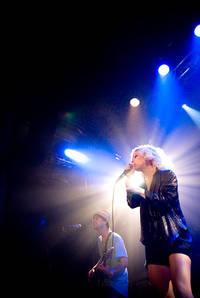 2009-04-02 - The Sounds från Stora Teatern, Göteborg