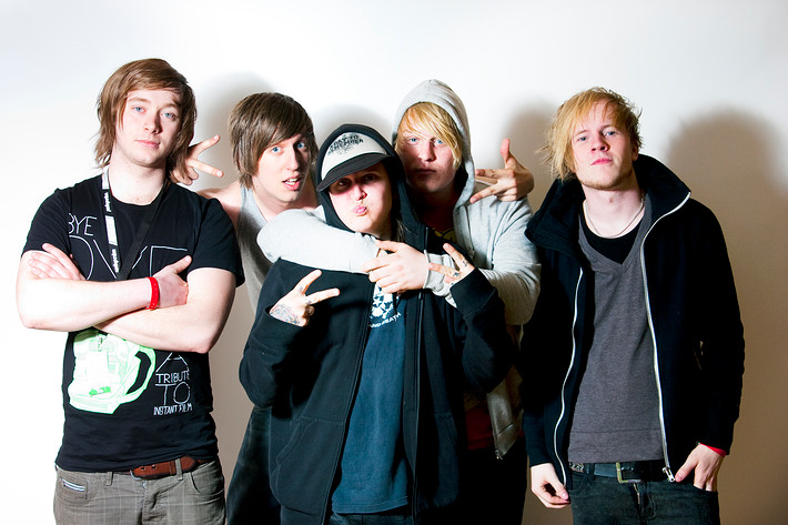 2009-04-11 - Rockfotostudion från Idrottshallen, Vänersborg