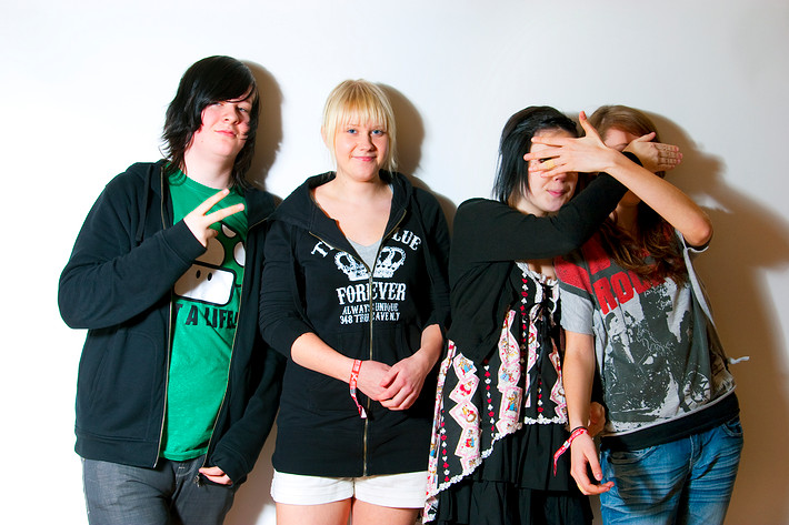 2009-04-11 - Rockfotostudion från Idrottshallen, Vänersborg