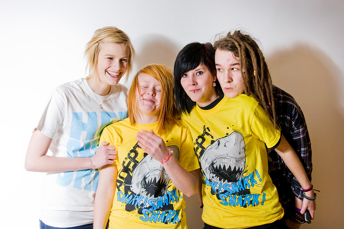 2009-04-11 - Rockfotostudion från Idrottshallen, Vänersborg