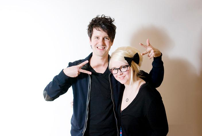 2009-04-11 - Rockfotostudion från Idrottshallen, Vänersborg