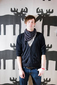 2009-04-11 - Rockfotostudion från Idrottshallen, Vänersborg