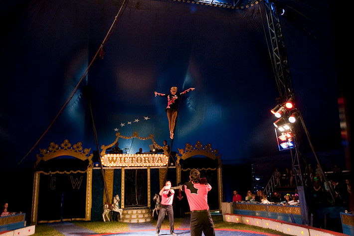 2009-05-01 - Cirkus Wictoria från Råcksta Rondellen, Stockholm