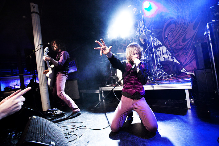 2009-05-06 - The (International) Noise Conspiracy från Frimis, Örebro