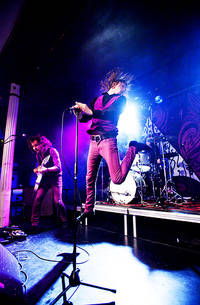 2009-05-06 - The (International) Noise Conspiracy från Frimis, Örebro