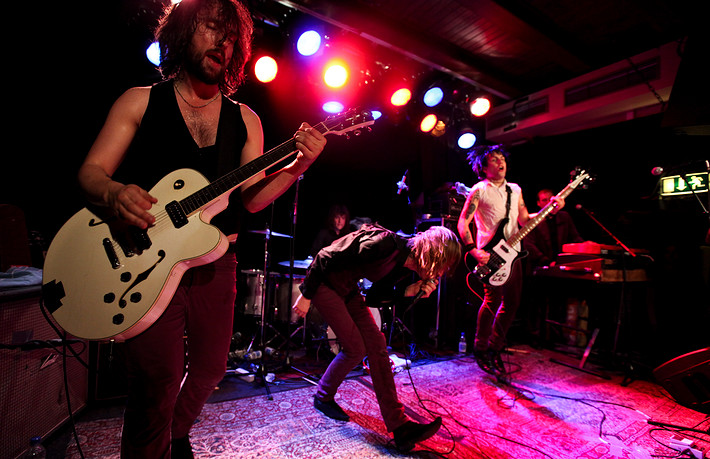 2009-05-16 - The (International) Noise Conspiracy från Guitars, Umeå
