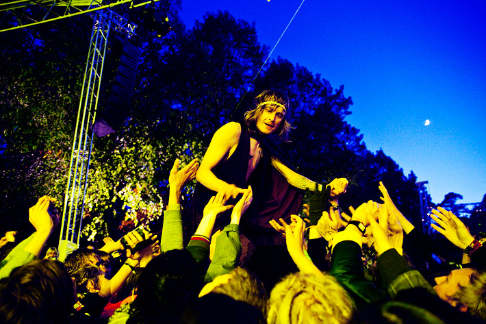 2009-05-28 - The (International) Noise Conspiracy från Siesta!, Hässleholm
