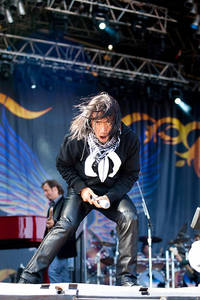 2009-06-06 - Journey från Sweden Rock Festival, Sölvesborg