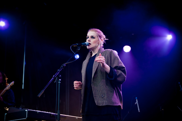 2009-06-13 - El Perro Del Mar från Stora Skuggan, Stockholm