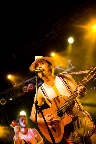 2009-06-26 - Hägga & The Thieves From The North från Peace & Love, Borlänge