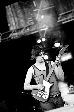2009-06-26 - Babyshambles från Peace & Love, Borlänge