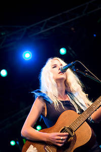 2009-06-27 - Jonna Lee från Peace & Love, Borlänge